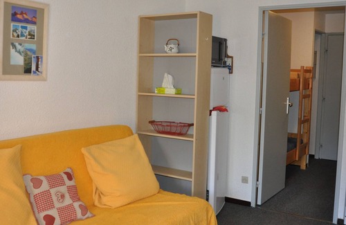 Le Pleynet Apartment | Studio cabin 4 guests, balcony, ski-in/ski-out, elevator