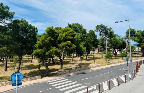 Argeles Plage Apartment | Studio cabine à 50m de la plage - 4 couchages - FR-1-309-398