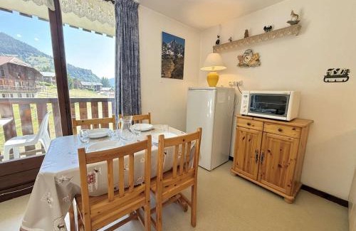 Praz-sur-Arly Apartment | Studio cabine à 700m de Praz-Sur-Arly, navettes gratuites, parking, wifi et ménage inclus - FR-1-603-4