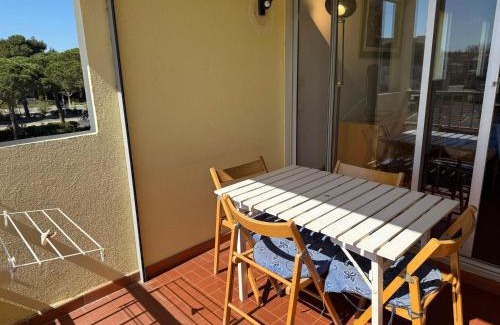 Gruissan Apartment | Studio Cabine à Gruissan pour 4 Pers. avec Loggia et Parking Privé – Résidence Voile d'Oc - FR-1-784-11
