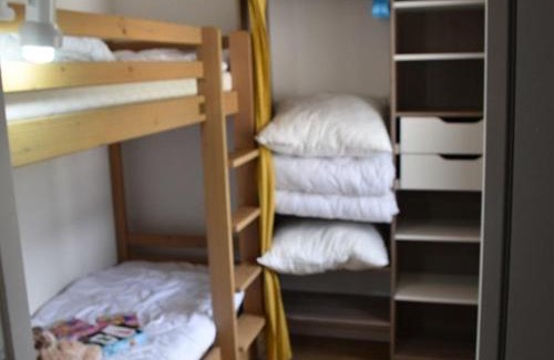 Montgenevre Apartment | Studio Cabine à Montgenèvre - Face aux Pistes, Wifi, Animaux Acceptés - FR-1-266-131