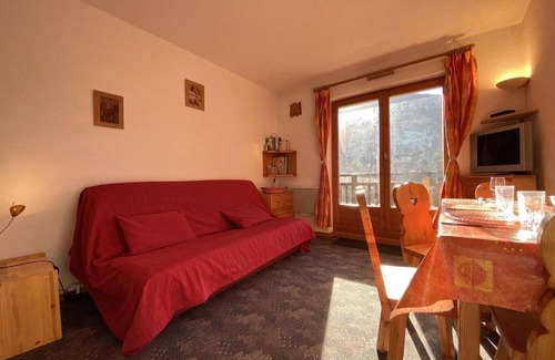 Praz-sur-Arly Apartment | Studio cabine à Praz Sur Arly - Balcon, proche pistes et centre - 4 pers, parking, casier ski - FR-1-603-31