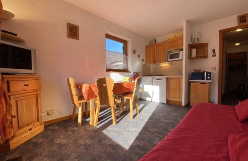 Praz-sur-Arly Apartment | Studio cabine à Praz Sur Arly - Balcon, proche pistes et centre - 4 pers, parking, casier ski - FR-1-603-31