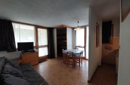 Vallandry Apartment | Studio cabine 4 pers à Vallandry, terrasses sud/ouest, proche pistes et commerces - FR-1-411-137
