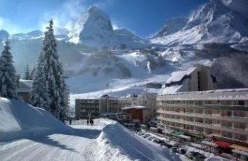 Eaux-Bonnes Apartment | Studio cabine 6 pers, proche pistes, balcon, animaux admis, parking - FR-1-400-38