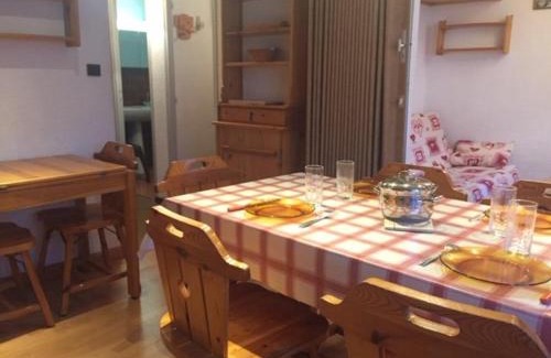 Risoul Apartment | Studio cabine 8 pers, Sud, pied de piste, centre station, proche commerces et ESF - FR-1-330-40