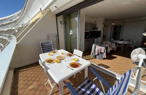 Naturist Village Apartment | Studio cabine au Cap d'Agde, 4 couchages, terrasse, parking, plage à proximité - FR-1-249A-40