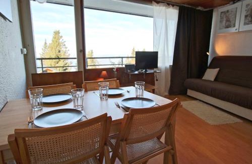 Chamrousse Apartment | Studio cabine avec balcon, proche des pistes, bien équipé, idéal pour 4 personnes - FR-1-340-195