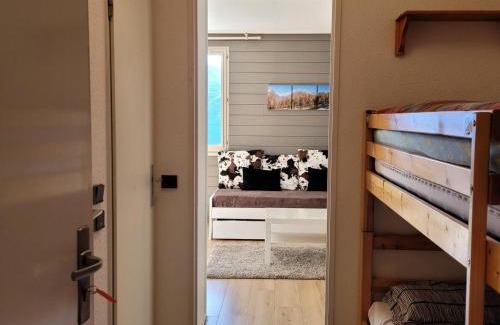 La Rosiere Apartment | Studio cabine cosy à La Rosière - Ski aux pieds, balcon sud, parking couvert, casier à skis - FR-1-275-159