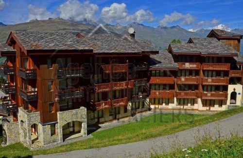 Bellentre Apartment | Studio cabine cosy avec balcon, bien équipé, accès rapide aux pistes et commerces – Montchavin Les Coches - FR-1-329-10
