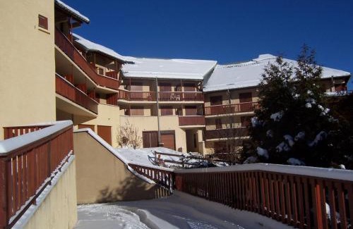 Valloire Apartment | Studio cabine cosy pour 3 pers, proche télésiège, balcon, parking, ski et golf à Valloire - FR-1-263-127