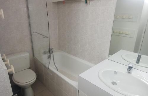 Aime Apartment | Studio cabine fonctionnel au pied des pistes - FR-1-181-2599