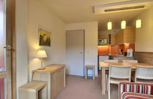 Belle Plagne Apartment | Studio-cabine pour 4 avec balcon, proche pistes et commerces - FR-1-455-198