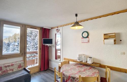 Reberty Apartment | Studio cabine pour 4 pers, 21m², skis aux pieds, balcon, Reberty 1850, proximité commerces et animations - FR-1-178-298