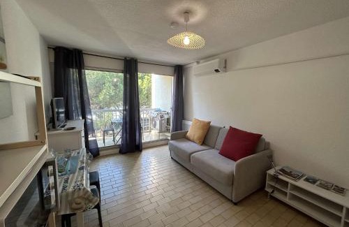 Le Grau-Du-Roi Apartment | Studio Cabine Proche Plage avec Terrasse - Le Grau-du-Roi - FR-1-250-297