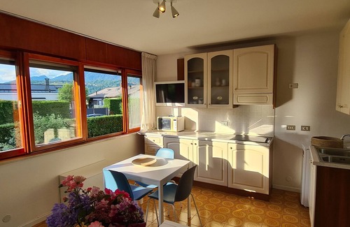 Calceranica al Lago Apartment | Studio Calceranica Lungolago 26