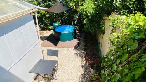 Palaiseau Apartment | Studio calme proche Paris avec terrasse privative et jacuzzi en option