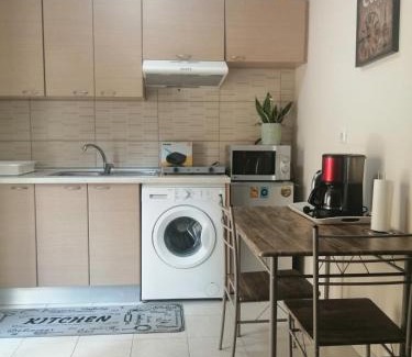 Ano Poli Apartment | Studio Castra