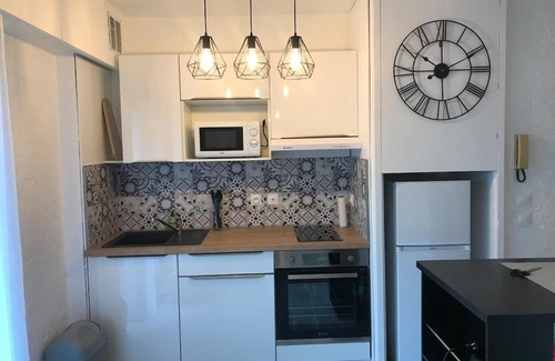 Cagnes-sur-Mer Apartment | STUDIO CENTRE VILLE avec PARKING PRIVATIF