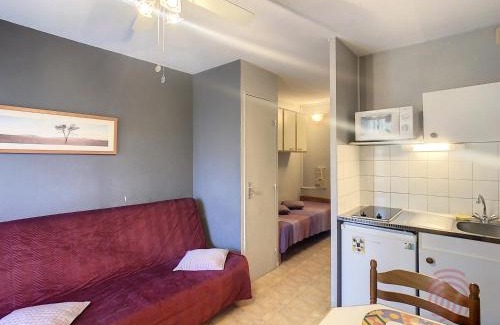 Lamalou-les-Bains Apartment | Studio Charmant à Lamalou-les-Bains, Balcon, Wifi, Proche Thermes et Nature - FR-1-451-208