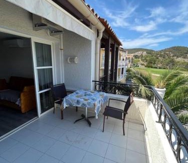 Cap Esterel Apartment | Studio climatisé 4 personnes