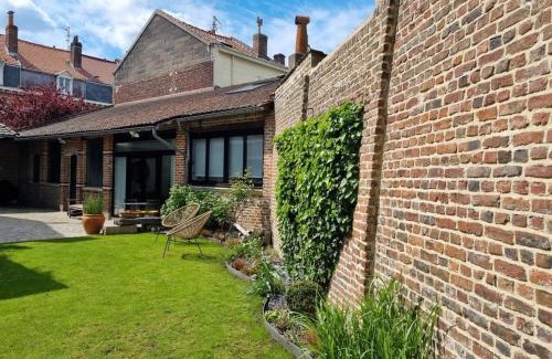 Saint-Andre-lez-Lille Apartment | Studio cocooning près de Lille avec jardin, parking sécurisé et accès facile aux transports. - FR-1-510-215