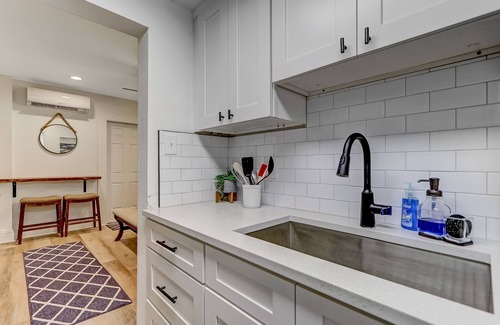 Jacksonville Beach Apartment | Studio | Common Space/1BA