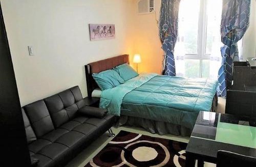 Ugong Apartment | Studio Condominium - Short and Long Term Staycation