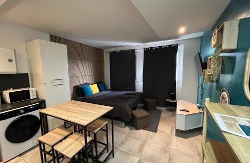 Villeneuve-sur-Lot Apartment | Studio confortable avec balcon