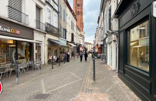 Villeneuve-sur-Lot Apartment | Studio confortable avec balcon