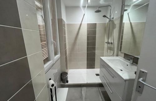 Villeneuve-sur-Lot Apartment | Studio confortable avec balcon