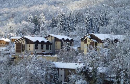Brides-les-Bains Apartment | Studio confortable avec balcon, parking et WiFi à Brides-les-Bains - FR-1-512-149