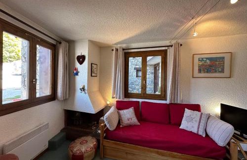 Meribel Apartment | Studio cosy à Méribel - Proche pistes et commerces - FR-1-688-31