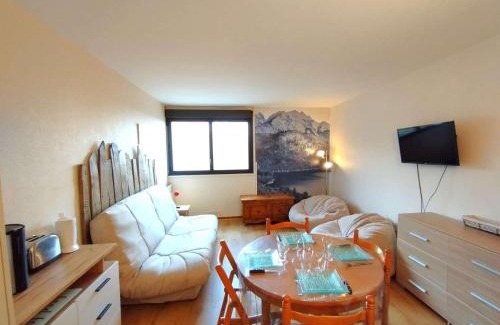 Pla d'Adet Apartment | Studio cosy 4 pers à St-Lary avec coin nuit, kitchenette équipée - FR-1-457-340