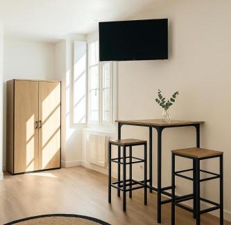 Downtown Angers Apartment | Studio Cosy - Doutre Centre Angers