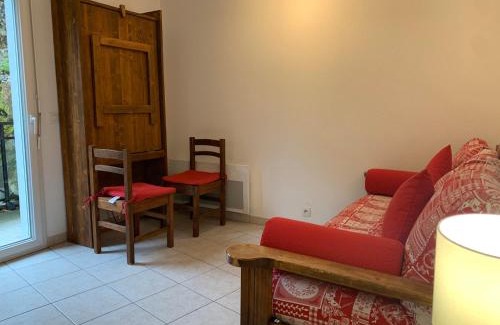 Brides-les-Bains Apartment | Studio cosy proche télécabine et thermes, balcon ombragé, wifi inclus, animaux acceptés - FR-1-512-125