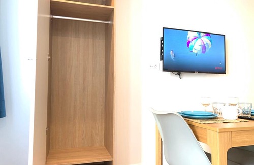 Quartier Centre Ville Apartment | Studio cosy proche RER B/C Orly TGV