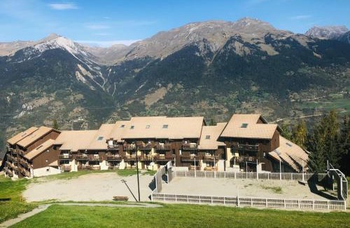 Montalbert Apartment | Studio cosy, skis aux pieds, terrasse privative, au coeur de Montalbert - FR-1-181-2467