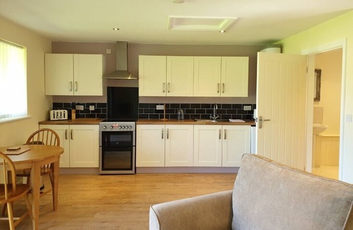 Grimsby Cottage | Studio Cottage in Lincolnshire, The Chicken Coop, close to Cleethorpes Beach