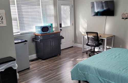 Southwest Raleigh House | Studio - Cozy/Comfy 1 mile away from Lochmere and 3 from 440
