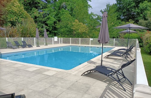 Salies-de-Bearn Apartment | Studio Dans Résidence Avec Piscine B29