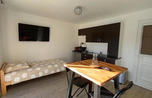 Montrevault-sur-Evre Apartment | Studio de la villa à la fosse à l'âne