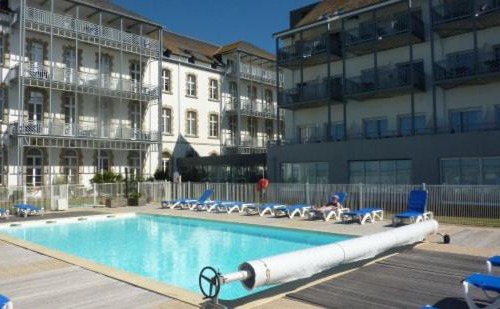 Le Croisic Apartment | Studio duplex dans résidence de standing avec piscine, vue sur mer