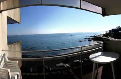 Kerherou Apartment | Studio en Résidence Avec Balcon et vue mer à 5 mn du Centre Ville