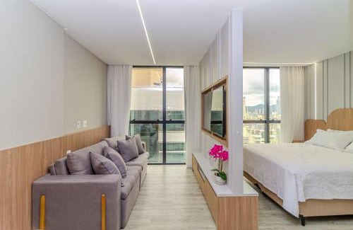 Andorinha Apartment | Studio Familia - Infinity Tower Flat