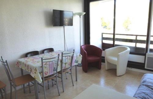 Arette Apartment | Studio familial 6 pers. accès pistes, balcon, parking gratuit, casier à skis - FR-1-602-24