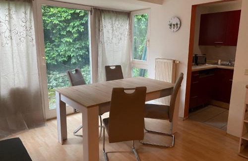 Zandt Apartment | Studio-Ferienhaus mit Gartenumzäunung für Hunde