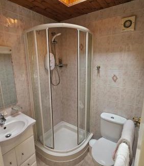 Cheadle Apartment | Studio Flat - 5 mins from Manchester Airport