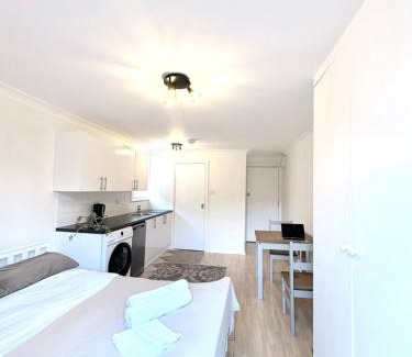 West Hampstead Apartment | Studio Flat in West Hampstead