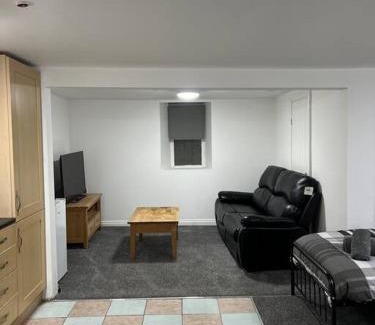Merthyr Tydfil Apartment | Studio Flat Twin - Town Centre